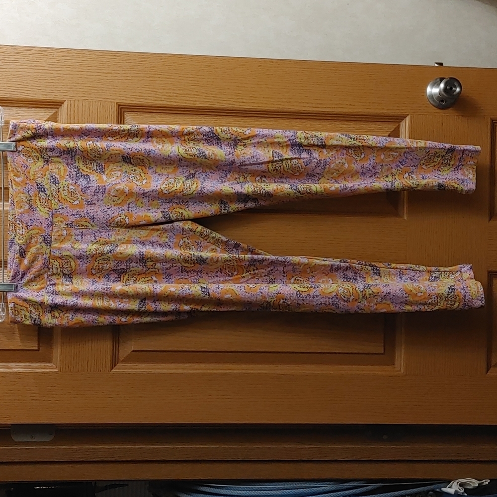 Lularoe Tall and Curvy rose Leggings